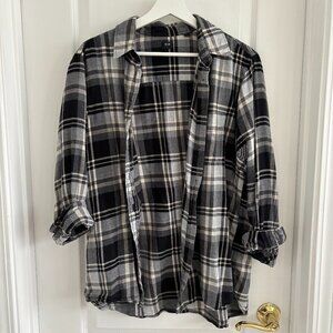Uniqlo Plaid Black, White, and Grey Flannel Button-Up Shirt